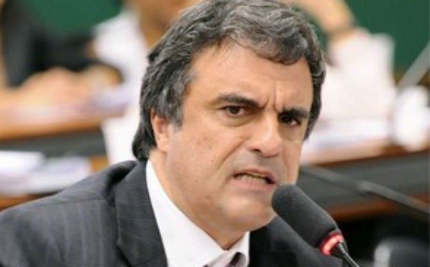 Alexandre Padilha lembrou que oito estados concentram 83% dos casos do país | Jornal do Brasil