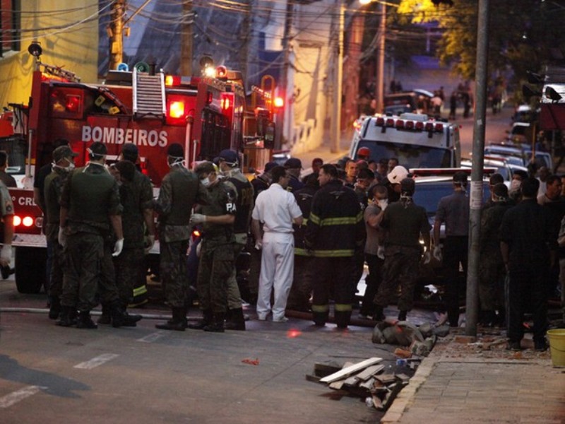 http://www.circuitomt.com.br/circuitomt01/2013/Janeiro/08-01-2012/rs_tragedia.jpg