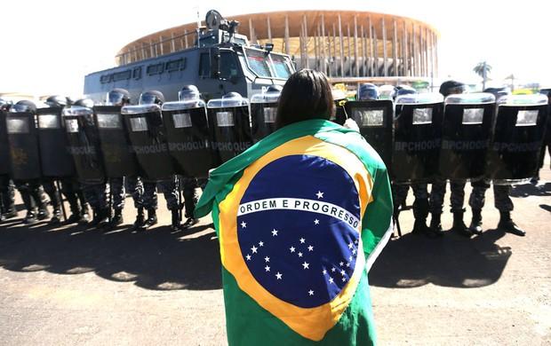 [Image: copa-protestos.jpg]